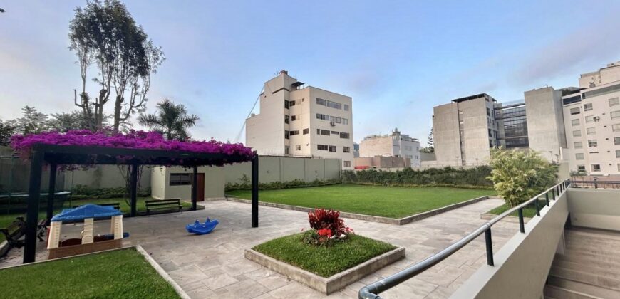 Exclusivo Departamento con Vista Al Golf de San Isidro en Venta